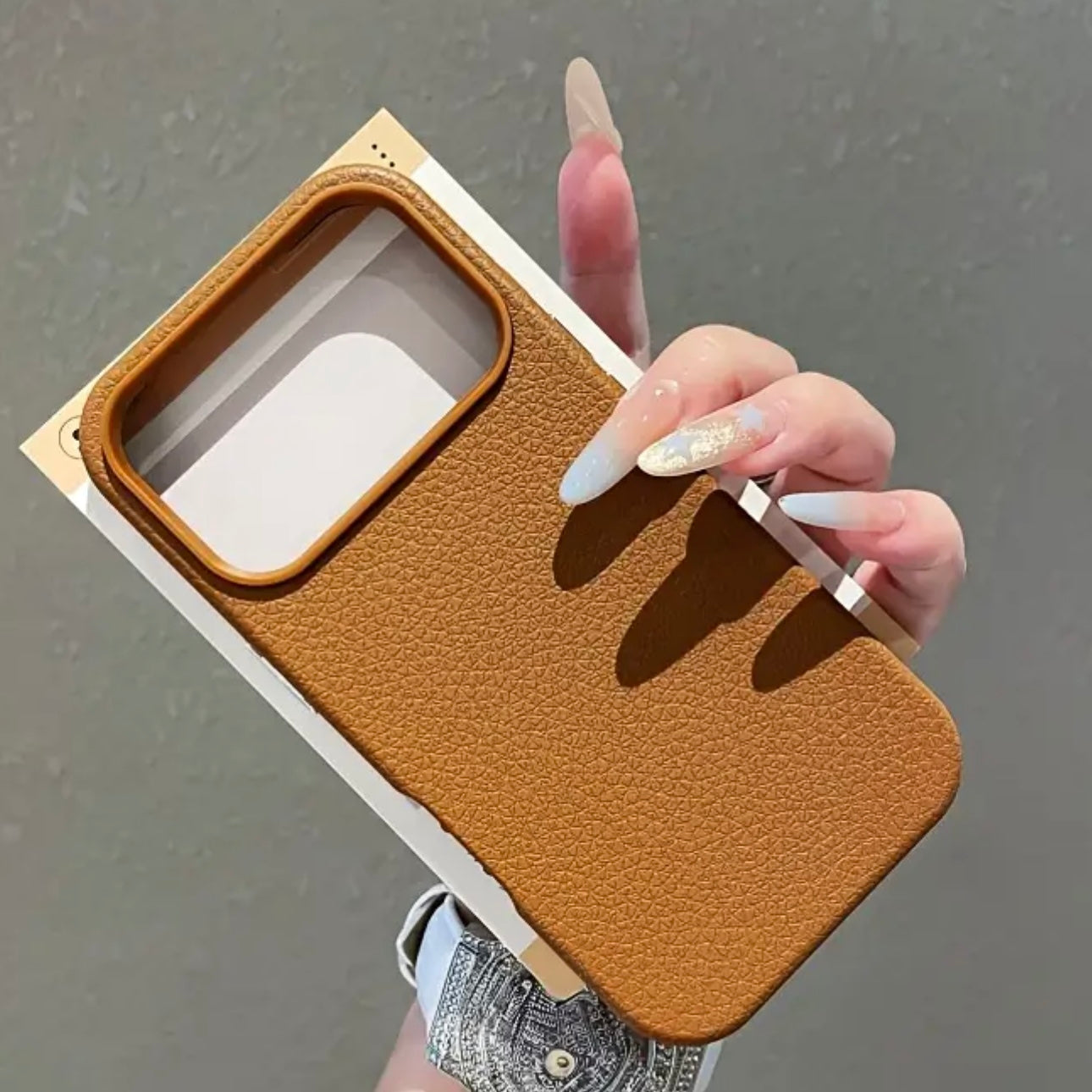 Estuch Tipo Cuero Iphone 17 Pro Max